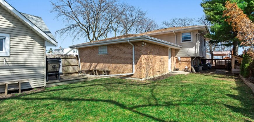 7600 S Oconto Ave, Bridgeview, IL 60455